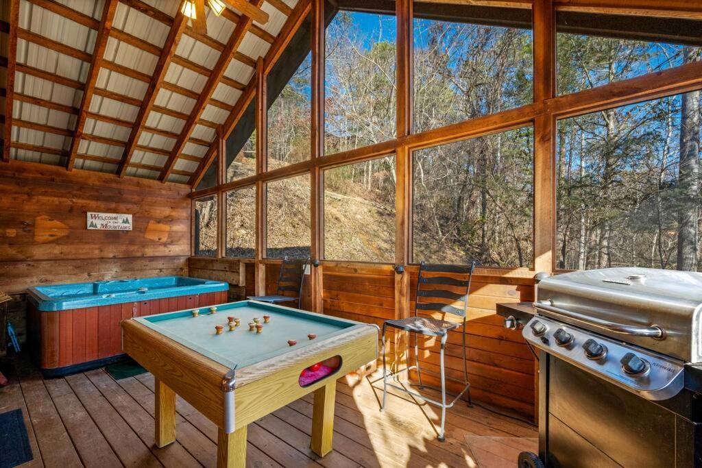 The Mountain Farmer Sevierville Exterior photo